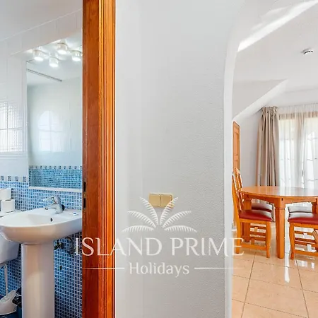 Palms And Heated Pool Views In Amarilla Golf Fc144-2xst شقة